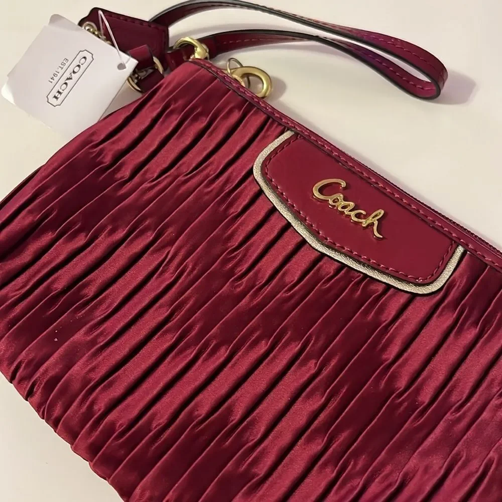 Coach Ashley Vintage Y2K Satin Burgundy Wristlet Red Pleated Clutch Bag Glam New - Picture 2 of 10